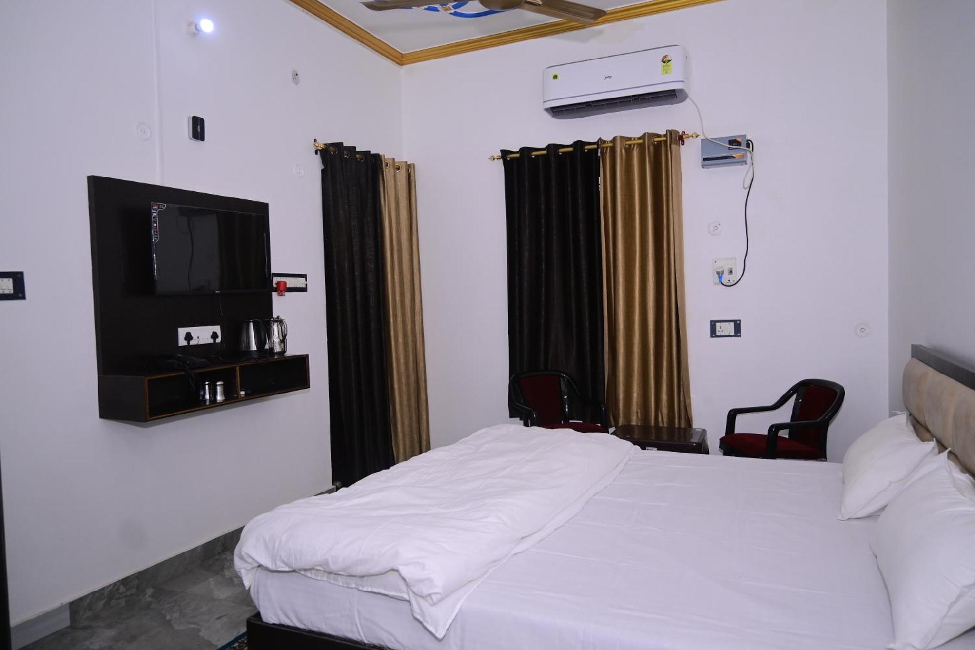 Shri Narayanam Guest House And Home Stay Ayodhya Exterior photo