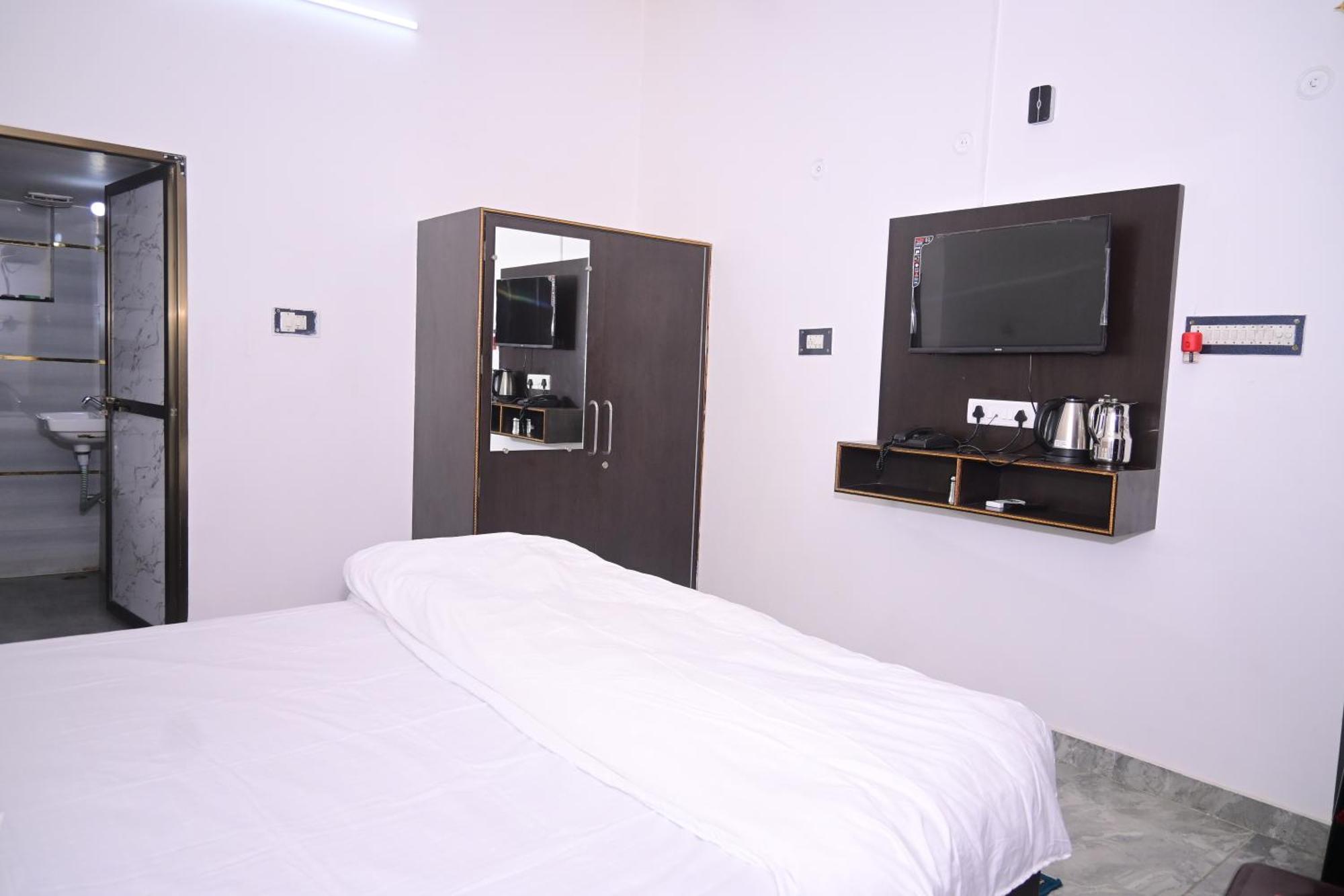 Shri Narayanam Guest House And Home Stay Ayodhya Exterior photo